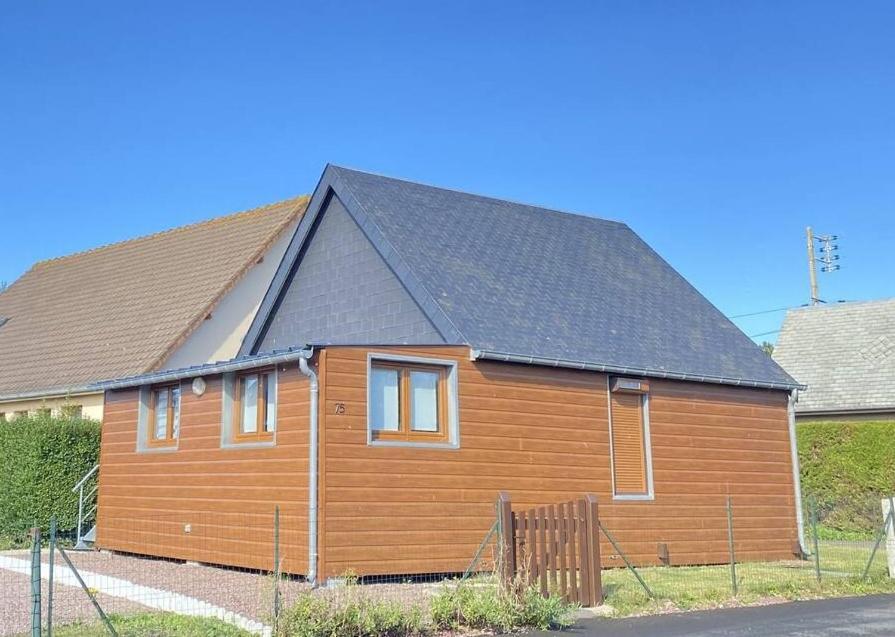 Chaleureux Chalet En Bord De Mer Merville-Franceville-Plage Exterior photo